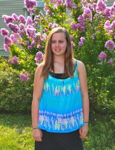 holli_notlooking_2a