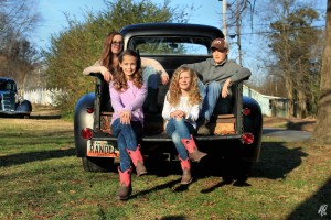 1951_Ford_F1_Kids2a